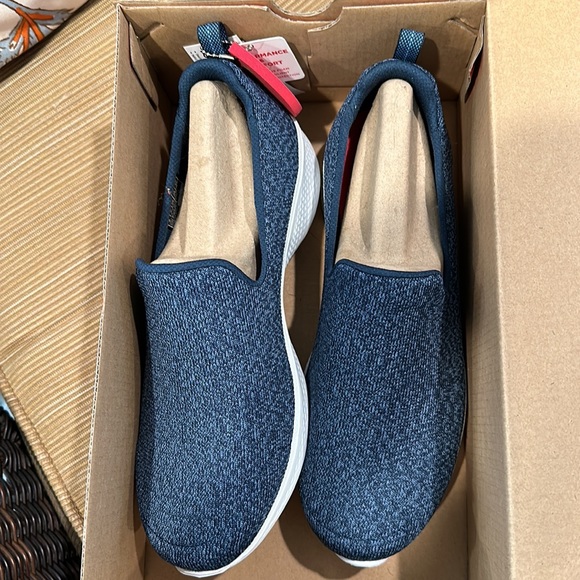 Sketchers Go Walk 4 Slip-on Sneakers in Navy - Picture 3 of 10